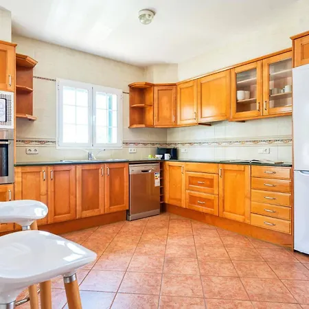 Villa Arenal By Es Mercadal