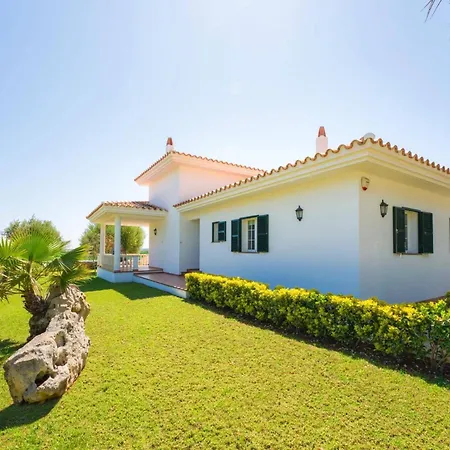 Arenal By * 埃斯·梅卡达尔